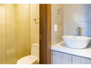 Foto 6 de SUITE EN RENTA AV. ORDOÑEZ LASSO CUENCA