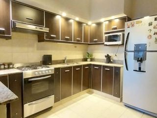 Foto 9 de Casa 2D en VENTA, en Lidoro Quintero al 100, alt Av Mate de Luna 3300
