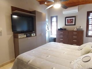 Foto 15 de Casa 2D en VENTA, en Lidoro Quintero al 100, alt Av Mate de Luna 3300