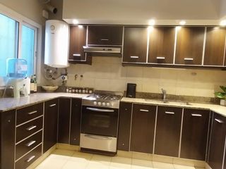 Foto 10 de Casa 2D en VENTA, en Lidoro Quintero al 100, alt Av Mate de Luna 3300