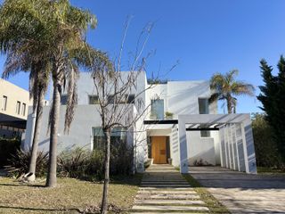 Foto 2 de Casa en  Alquiler en Los Alisos Nordelta