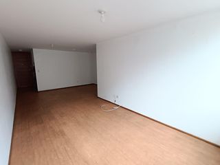 Foto 2 de VENTA DPTO 76m2 en 3ER PISO CONDOMINIO GAREZON CERCADO