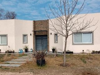 Foto 2 de Venta Casa en Santa Isabel Maschwitz EC
