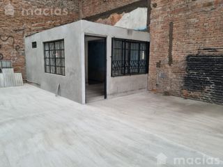 Foto 6 de Depósito 240m2. Con oficina y baño. Acceso vehicular.