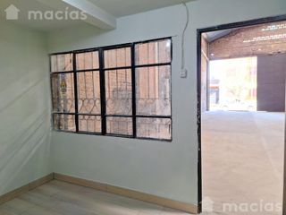 Foto 18 de Depósito 240m2. Con oficina y baño. Acceso vehicular.