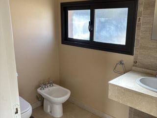 Foto 8 de Casa en Alquiler de 3 dormitorios en Los Sueños, Valle Escondido