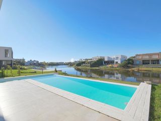 Foto 40 de Casa en Venta con tres habitaciones barrio Ceibos Puertos del Lago