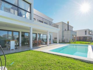 Foto 42 de Casa en Venta con tres habitaciones barrio Ceibos Puertos del Lago