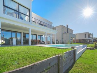 Foto 41 de Casa en Venta con tres habitaciones barrio Ceibos Puertos del Lago