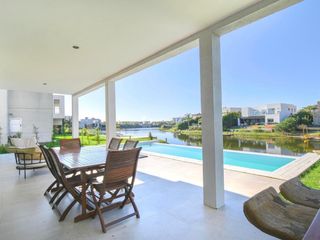 Foto 38 de Casa en Venta con tres habitaciones barrio Ceibos Puertos del Lago