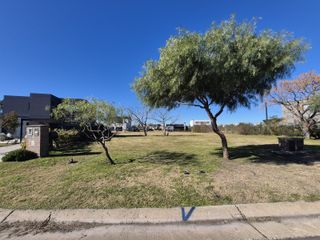 Foto 2 de Venta Excelente terreno en Barrio San Ramiro Pilar del Este