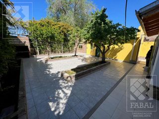Foto 17 de Casa alquiler Belgrano, 3 dormitorios, 3 baños, cochera x 3 autos y patio con parrilla