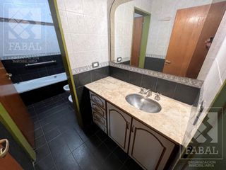 Foto 14 de Casa alquiler Belgrano, 3 dormitorios, 3 baños, cochera x 3 autos y patio con parrilla