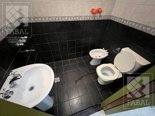 Foto 7 de Casa alquiler Belgrano, 3 dormitorios, 3 baños, cochera x 3 autos y patio con parrilla