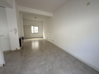 Foto 8 de Alquiler - Dúplex de 2 Dormitorios en Barrio Los Olmos  - A043