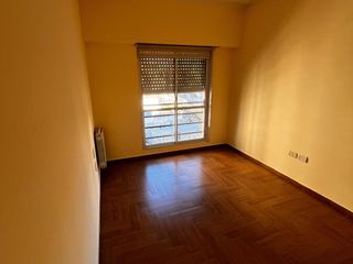Foto 16 de Departamento en alquiler de 3 dormitorios c/ cochera en Centro