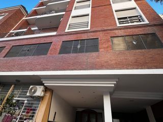 Foto 1 de Departamento en alquiler de 3 dormitorios c/ cochera en Centro