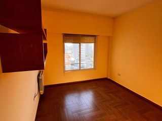 Foto 10 de Departamento en alquiler de 3 dormitorios c/ cochera en Centro