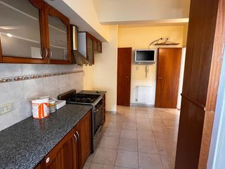 Foto 3 de Departamento en alquiler de 3 dormitorios c/ cochera en Centro