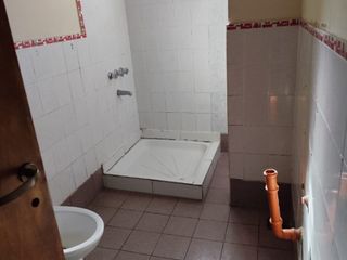 Foto 10 de Departamento Tipo Casa en alquiler en Lanus Este
