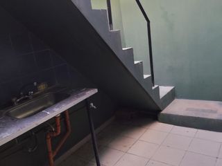 Foto 8 de Departamento Tipo Casa en alquiler en Lanus Este