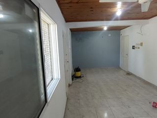 Foto 3 de Departamento en alquiler de 2 dormitorios c/ cochera en Alberdi Juan Bautista