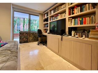 Foto 4 de Venta apartamento con terraza sector Catay El Poblado.