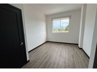 Foto 13 de VENTA CASA MODERNA 3 DORMITORIOS CONJUNTO MONTEBELLUNO SANTO DOMINGO ECUADOR