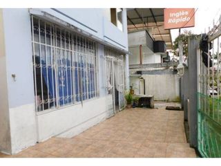 Foto 4 de VENTA CASA COMERCIAL ESQUINERA  EN SANTO DOMINGO
