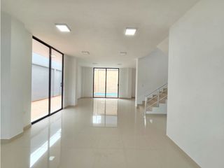 Foto 5 de VENTA CASA NUEVA CON PISCINA EN PLAZA ASTURIAS SANTO DOMINGO