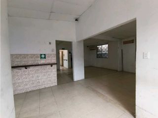 Foto 10 de Casa en Alquiler - Kennedy Vieja | Uso de Suelo Comercial