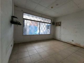 Foto 4 de Casa en Alquiler - Kennedy Vieja | Uso de Suelo Comercial