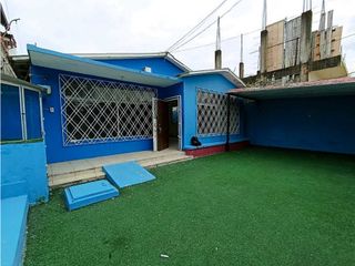 Foto 1 de Casa en Alquiler - Kennedy Vieja | Uso de Suelo Comercial