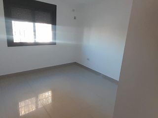 Foto 8 de Oficina en  alquiler, un dormitorio, Zona norte, Centenario prox a Cerro