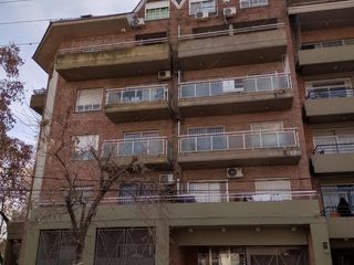 Foto 1 de Departamento en Alquiler en Adrogue