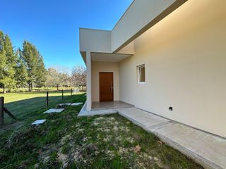Foto 2 de Casa en  venta en haras del sur II