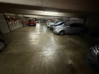 Foto 3 de COCHERA EN VENTA ZONA BARRACAS- MUY BIEN UBICADA SOBRE AVENIDA