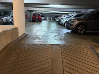 Foto 5 de COCHERA EN VENTA ZONA BARRACAS- MUY BIEN UBICADA SOBRE AVENIDA