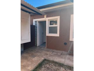 Foto 1 de DEPARTAMENTO EN ALQUILER EN BENAVIDEZ -  PLANTA BAJA