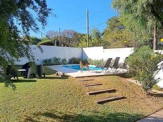 Foto 25 de Alquiler de Casa  c/ cochera y pisicina  en Villa Allende Golf