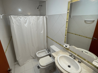 Foto 8 de Departamento en alquiler c/ cochera. Av. Sarmiento 566