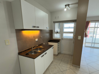 Foto 5 de Departamento en alquiler c/ cochera. Av. Sarmiento 566