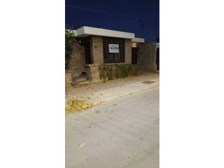 Foto 1 de Casa 3 Dorm. y Cochera en Alquiler - B Trapiche, Godoy Cruz