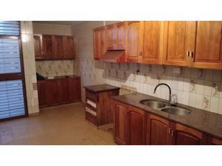 Foto 4 de Casa 3 Dorm. y Cochera en Alquiler - B Trapiche, Godoy Cruz