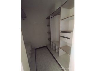 Foto 11 de VENTA DE APARTAMENTO PARA REMODELAR EN EL POBLADO SECTOR OVIEDO
