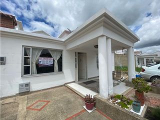 Foto 1 de ARRIENDO CASA ZIPAQUIRA CONJUNTO ACACIAS