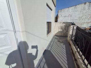 Foto 4 de PH 2 amb en  alquiler Planta alta virreyes