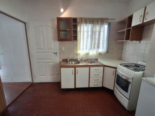 Foto 5 de PH 2 amb en  alquiler Planta alta virreyes