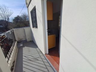 Foto 3 de PH 2 amb en  alquiler Planta alta virreyes
