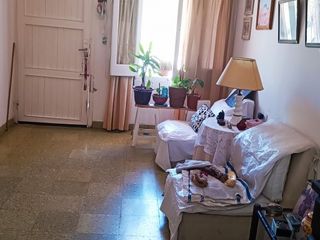 Foto 9 de GRAL GUEMES:  BARRIO COOPERATIVA ,CASA FRENTE A PLAZA